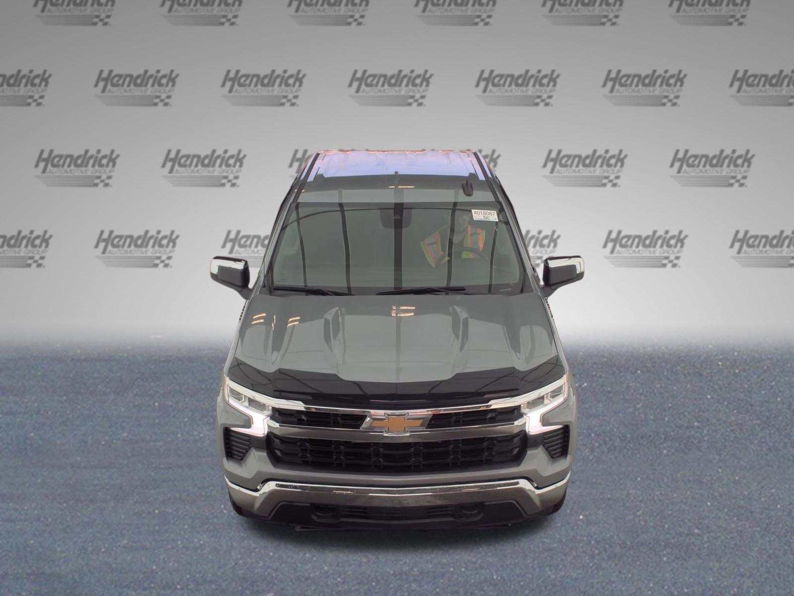 Used 2023 Chevrolet Silverado 1500 LT image 2
