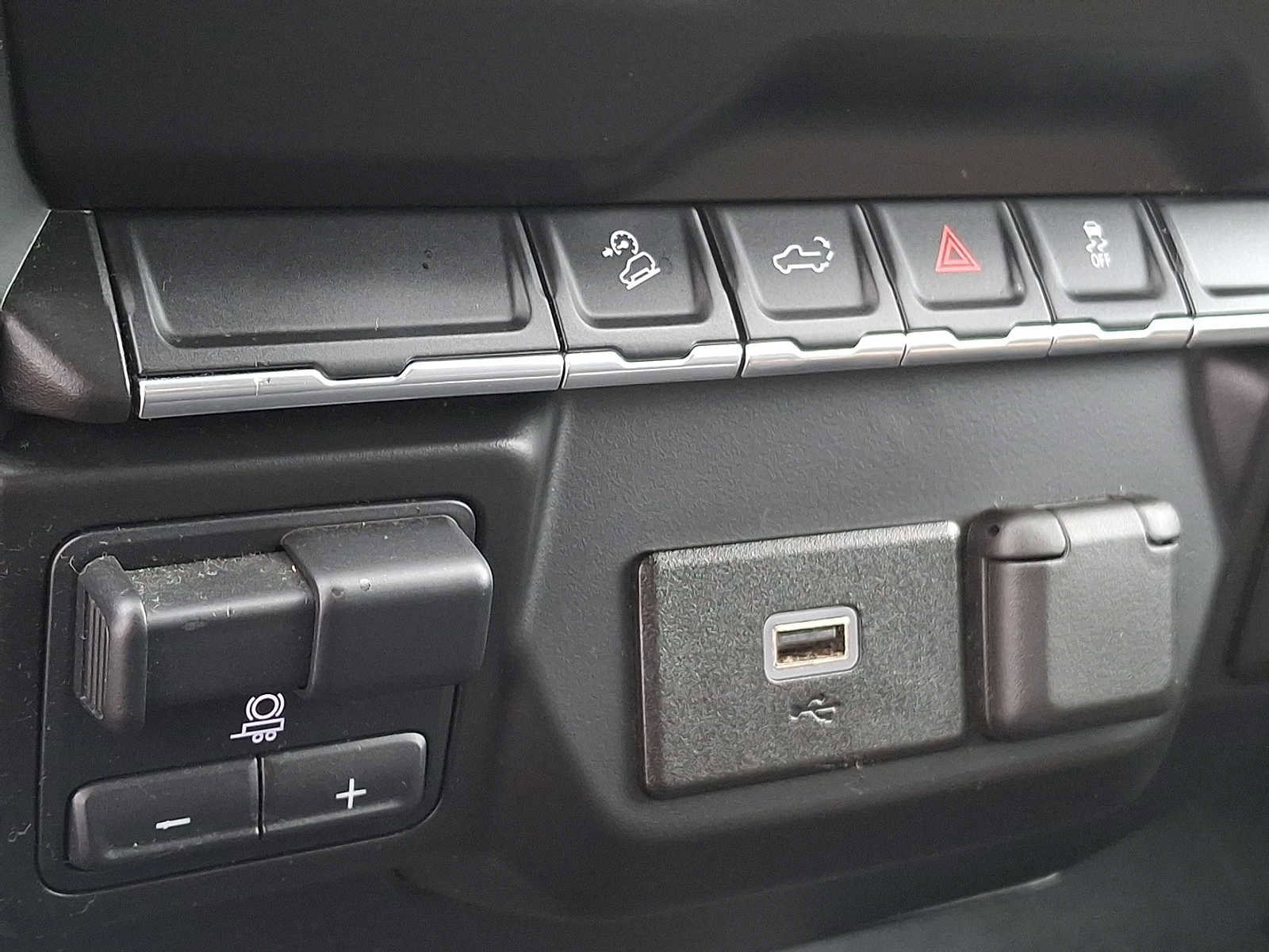 Used 2019 Chevrolet Silverado 1500 Custom Trail Boss w/ Custom Convenience Package image 22