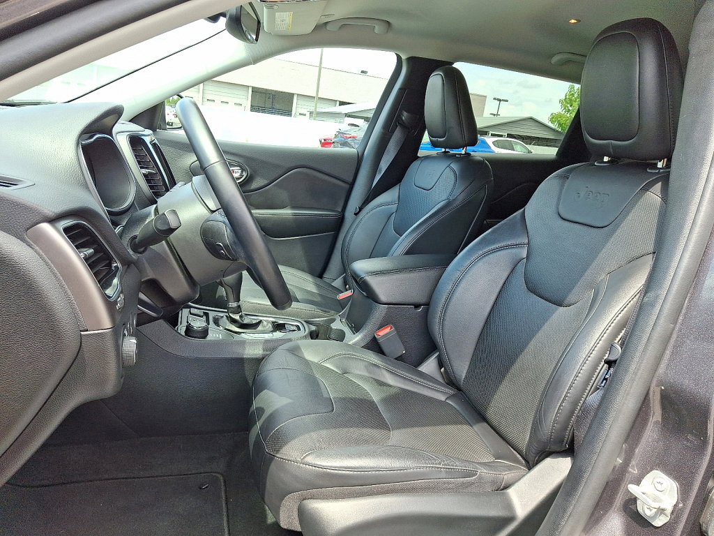 Used 2020 Jeep Cherokee Limited image 24