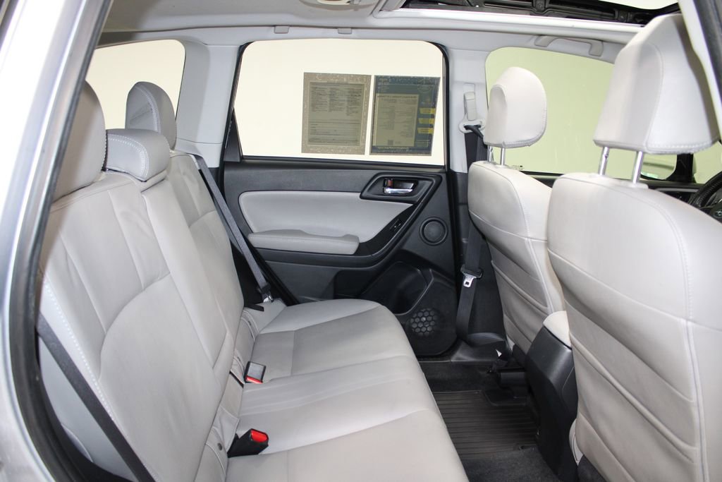 Used 2016 Subaru Forester 2.5i Touring w/ Eyesight & Navigation System AWD/4WD image 28