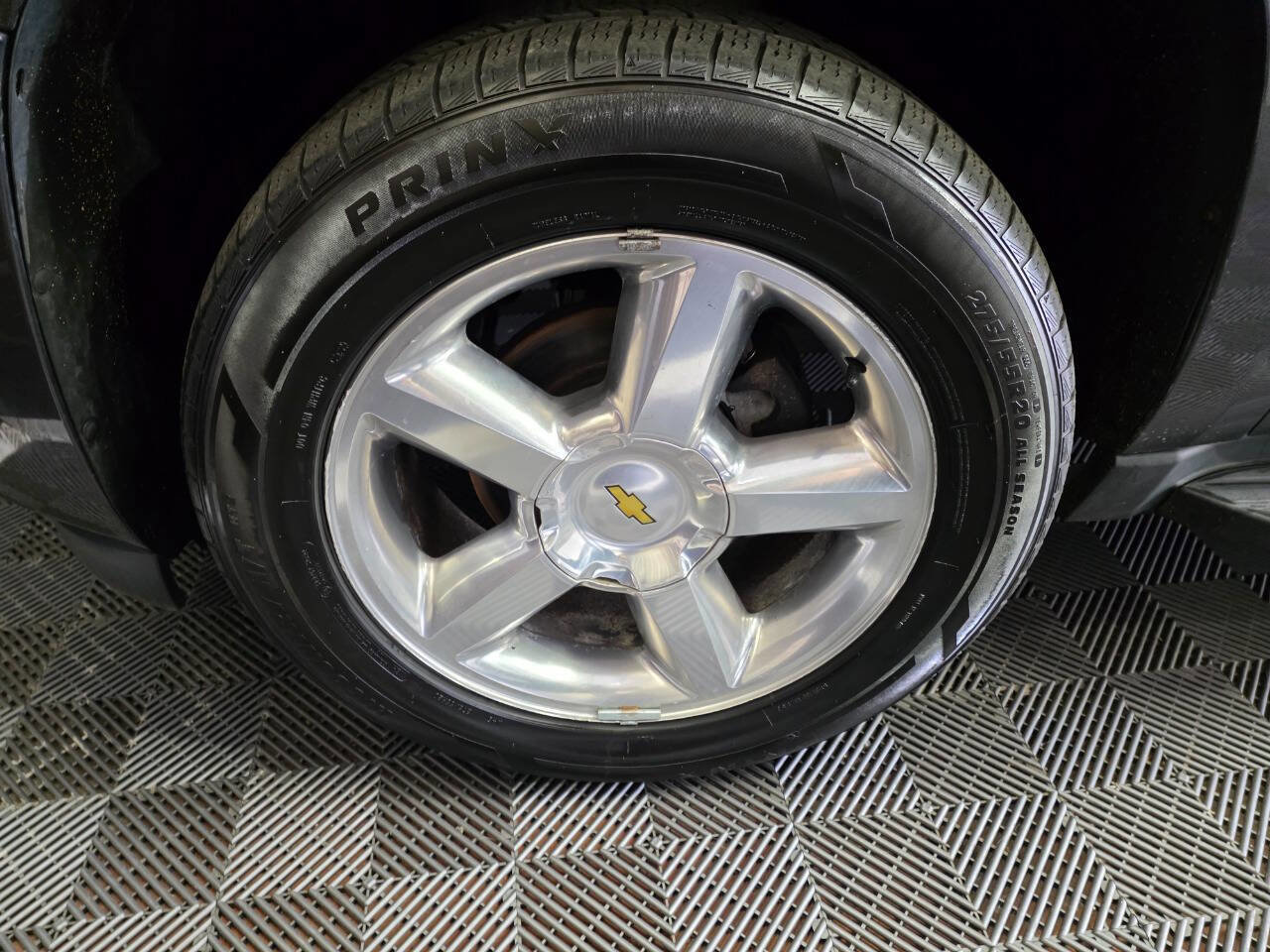 Used 2011 Chevrolet Suburban LTZ image 39