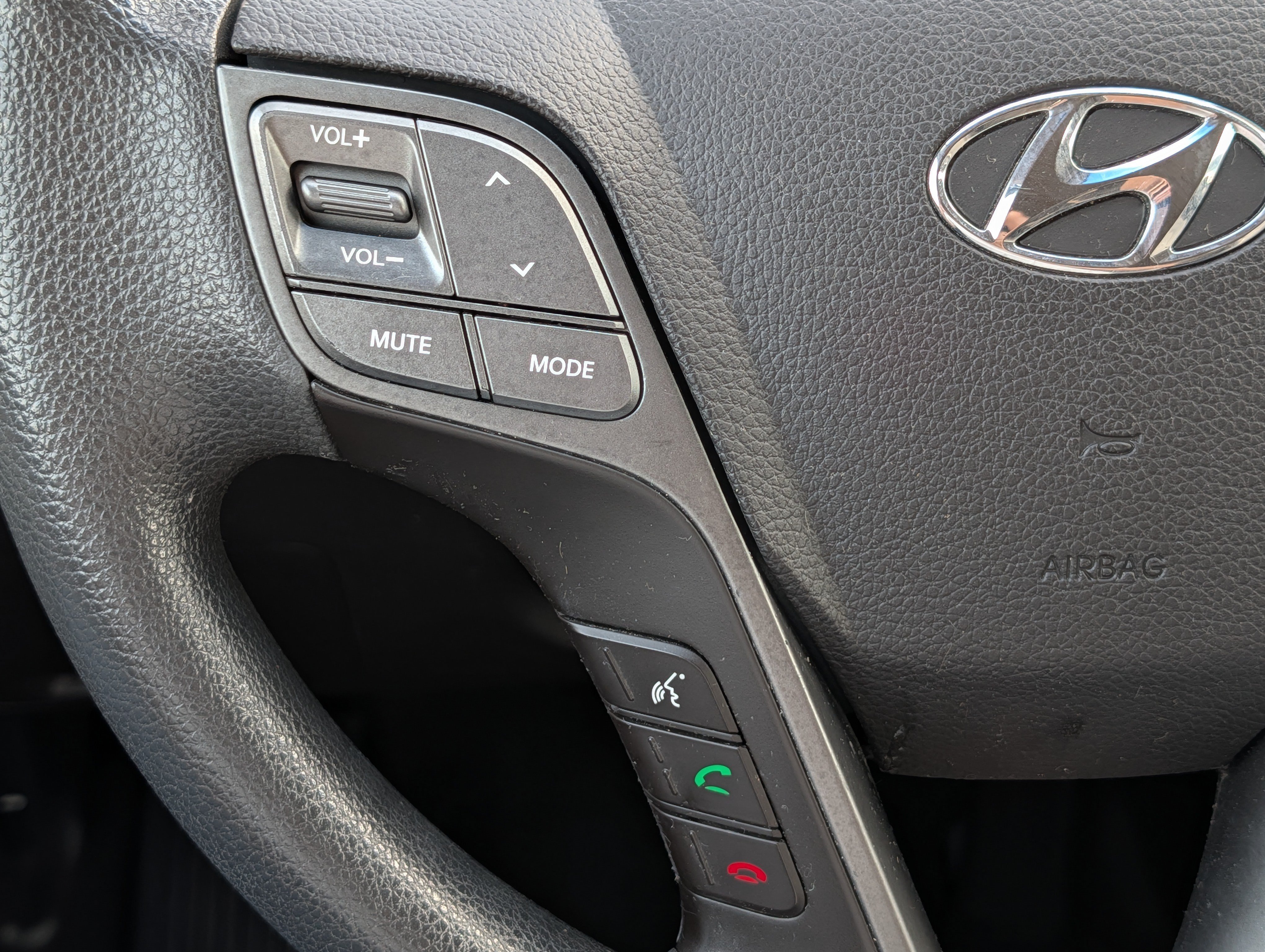 Used 2018 Hyundai Santa Fe SE AWD/4WD image 29