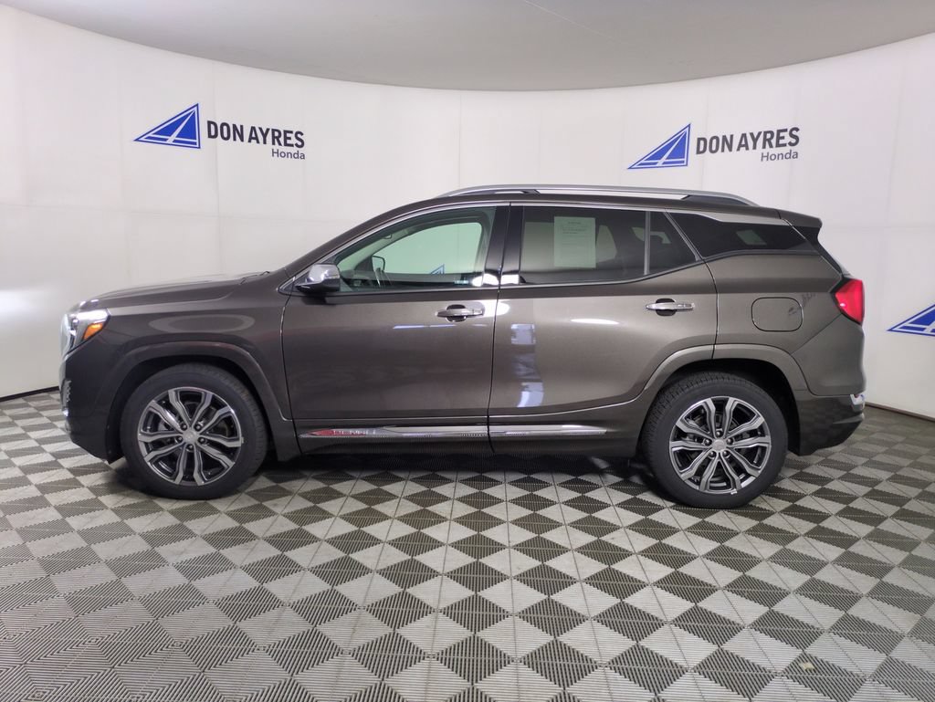 Used 2019 GMC Terrain Denali w/ LPO, Floor Liner Package FWD image 2