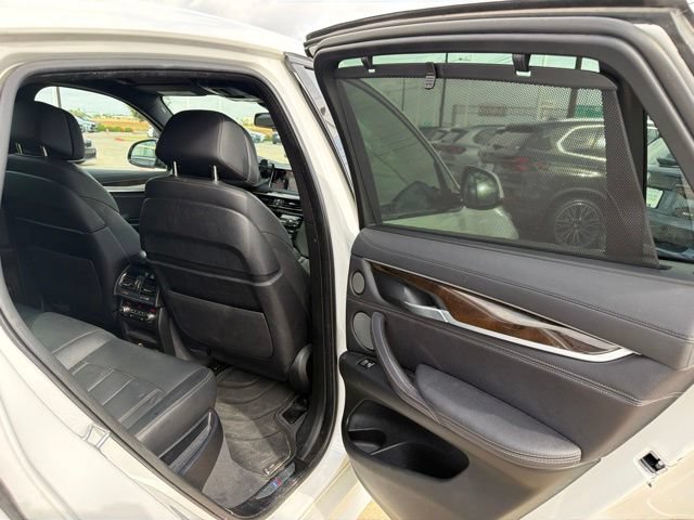 Used 2019 BMW X6 xDrive50i w/ M Sport Package AWD/4WD image 9