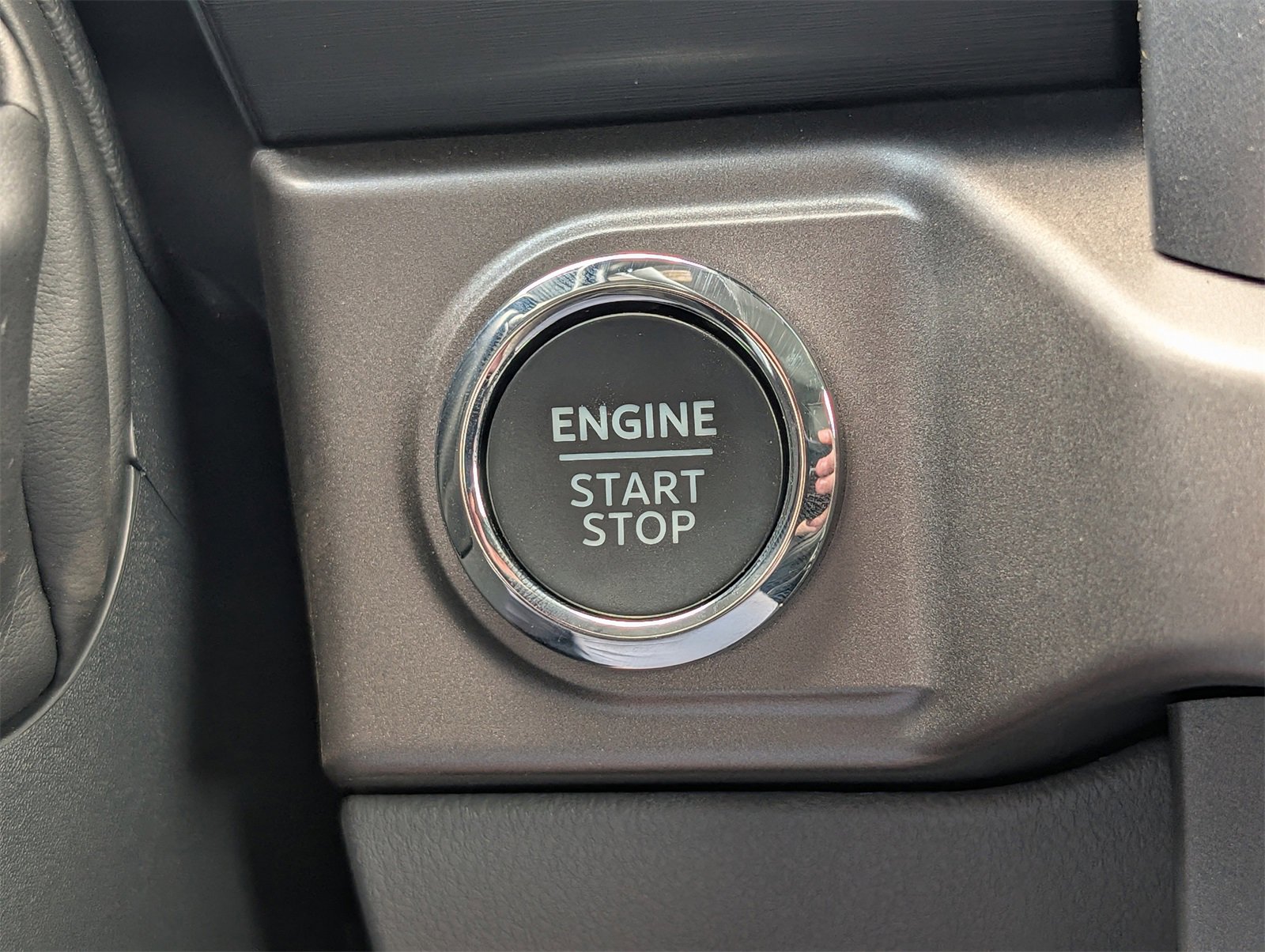 New 2025 Ford F150 XLT w/ Equipment Group 303A High image 30