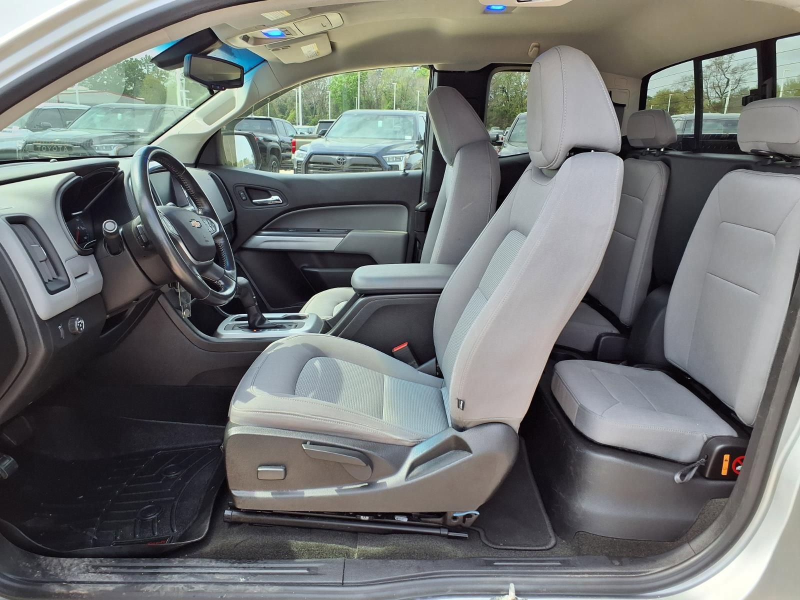 Used 2016 Chevrolet Colorado LT w/ LT Convenience Package image 17