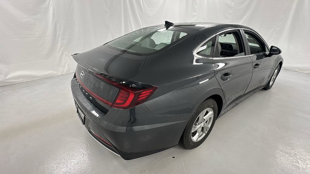 Used 2022 Hyundai Sonata SE image 3