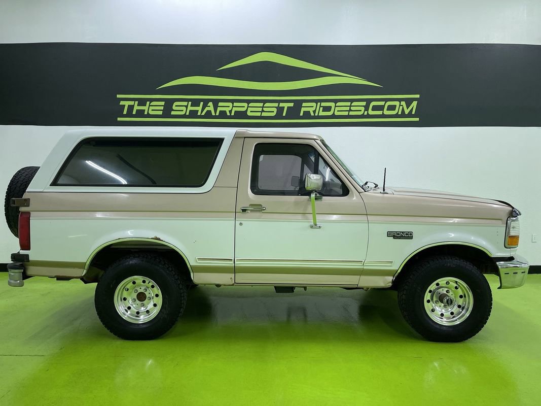 Used 1996 Ford Bronco XLT image 11
