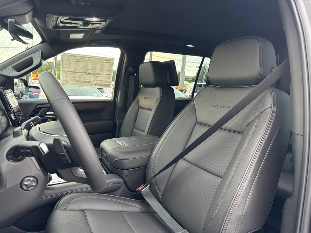 New 2026 GMC Yukon XL Denali w/ Advanced Technology Package AWD/4WD image 17
