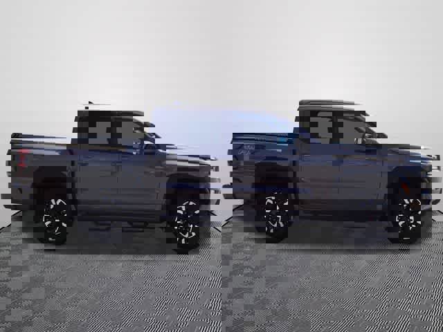 Used 2023 Nissan Frontier PRO-4X w/ Tow Package image 4