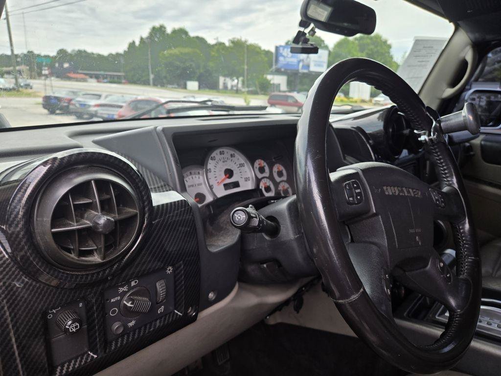 Used 2003 HUMMER H2 w/ Preferred Equipment Group AWD/4WD image 33