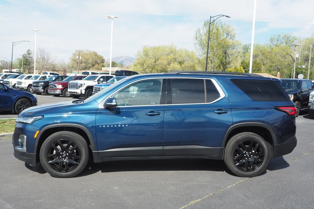 Used 2023 Chevrolet Traverse LT AWD/4WD image 3