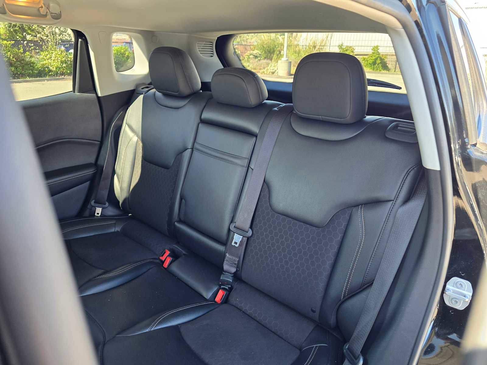 Used 2020 Jeep Compass Latitude image 19