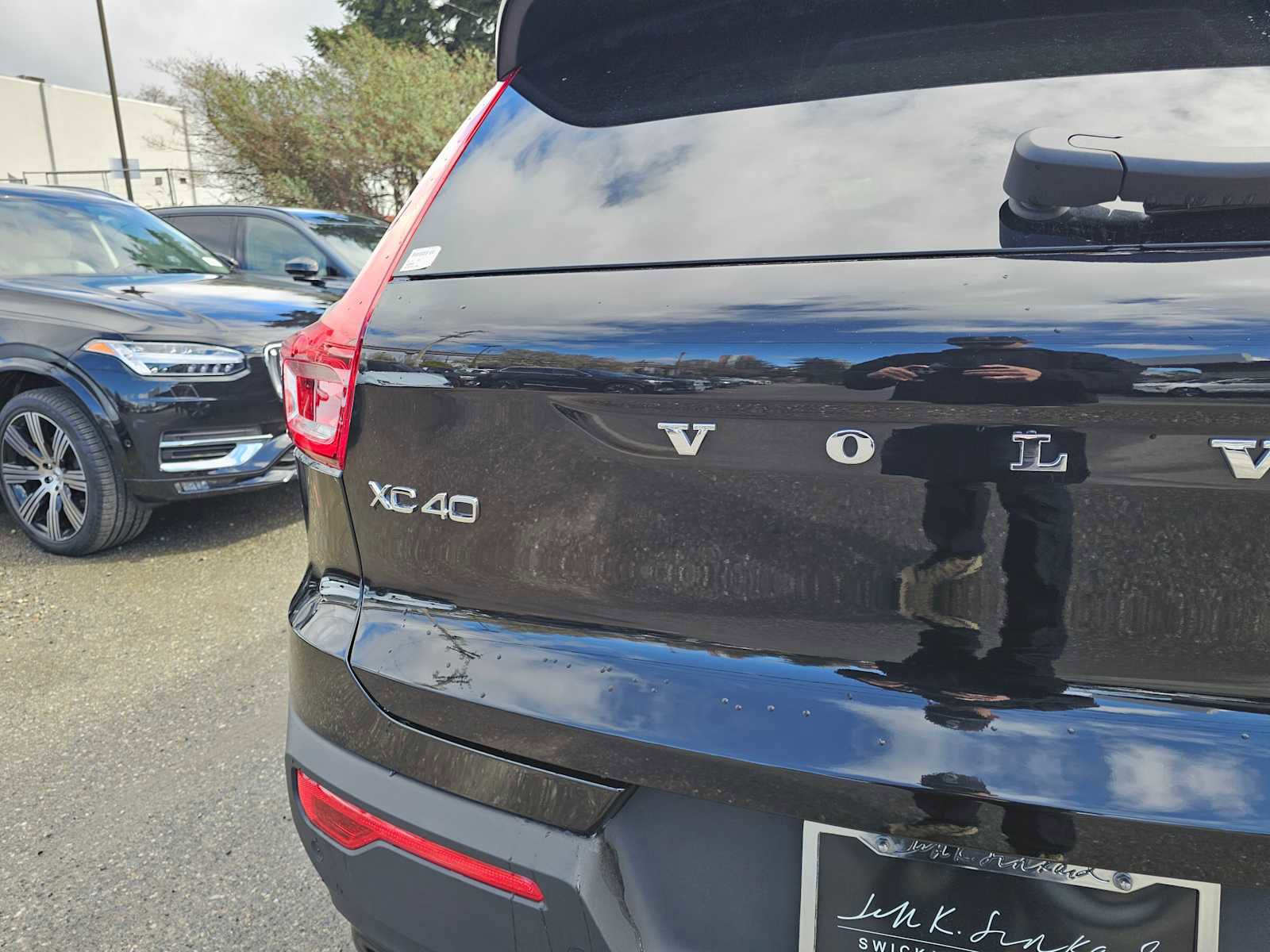 Used 2025 Volvo XC40 B5 Plus w/ Protection Package Premier image 13