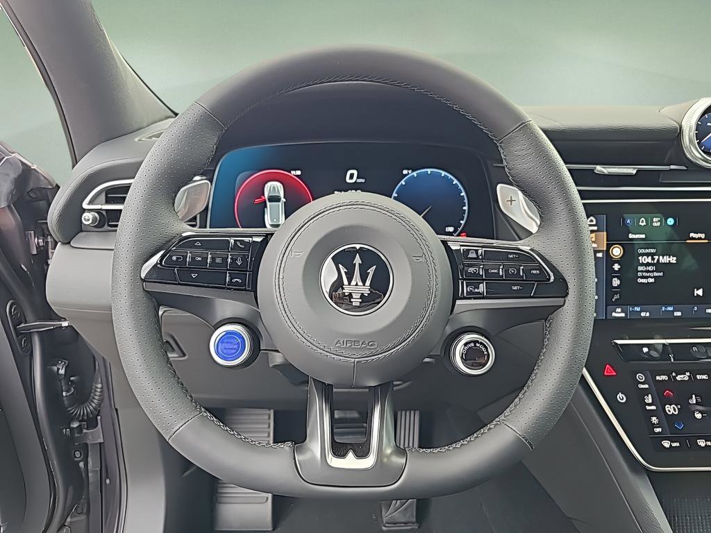 New 2024 Maserati Grecale GT image 17
