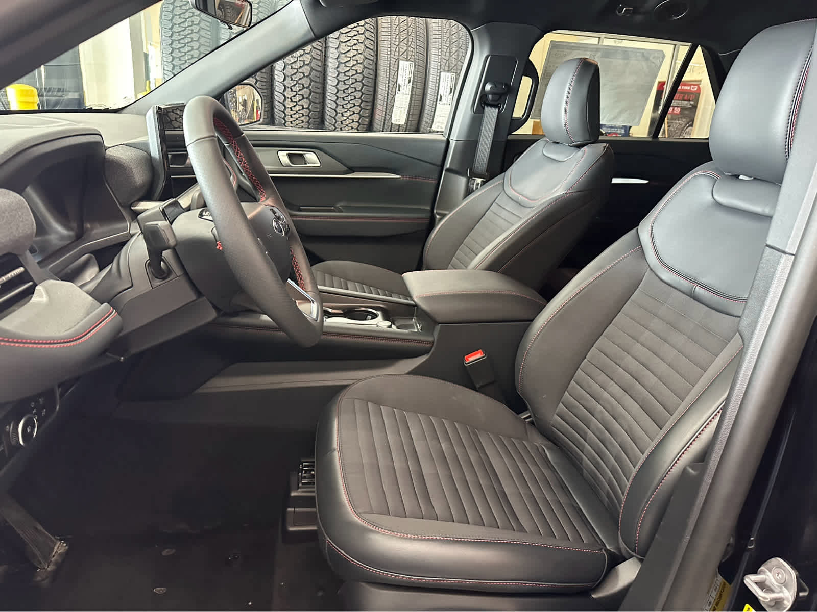 New 2026 Ford Explorer ST-Line w/ ST-Line Street Pack image 24