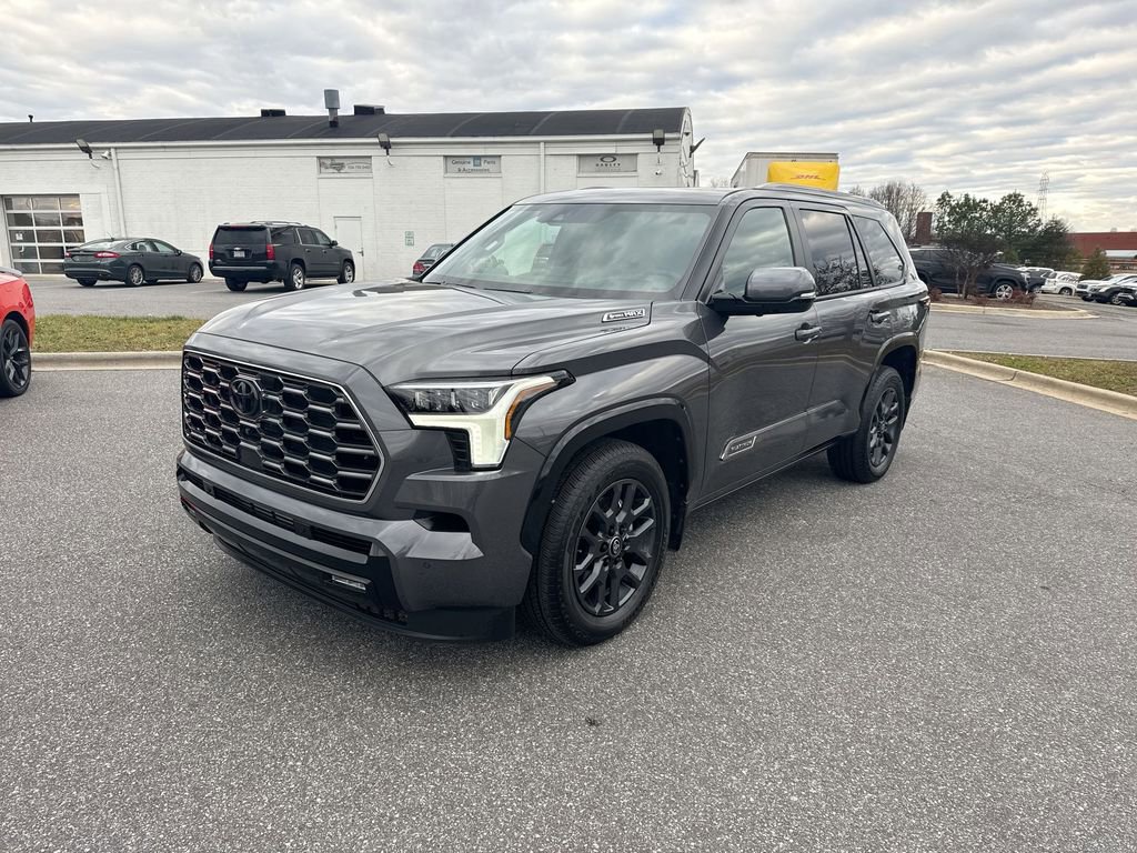 Used 2025 Toyota Sequoia Platinum image 3