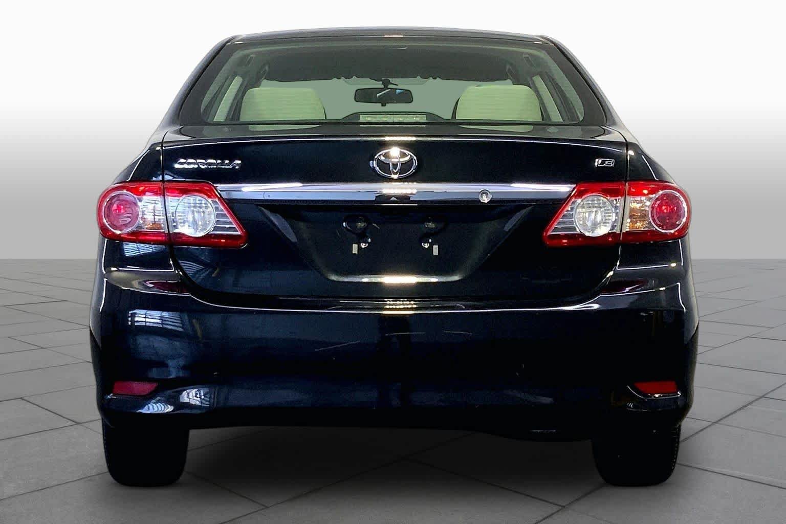 Used 2012 Toyota Corolla LE FWD image 4