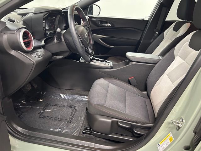 Used 2024 Chevrolet Trax RS image 12