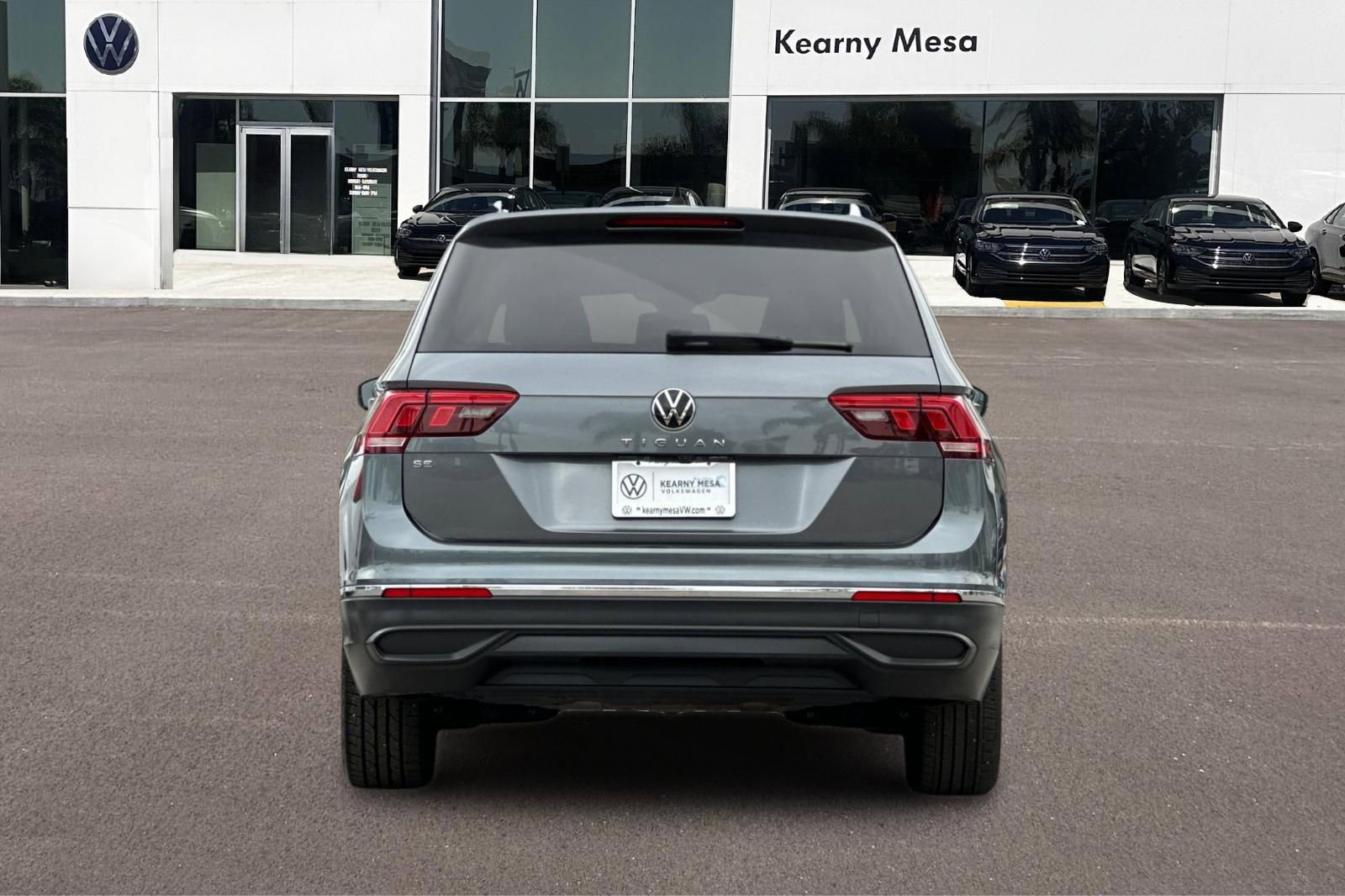 Used 2022 Volkswagen Tiguan SE FWD image 5