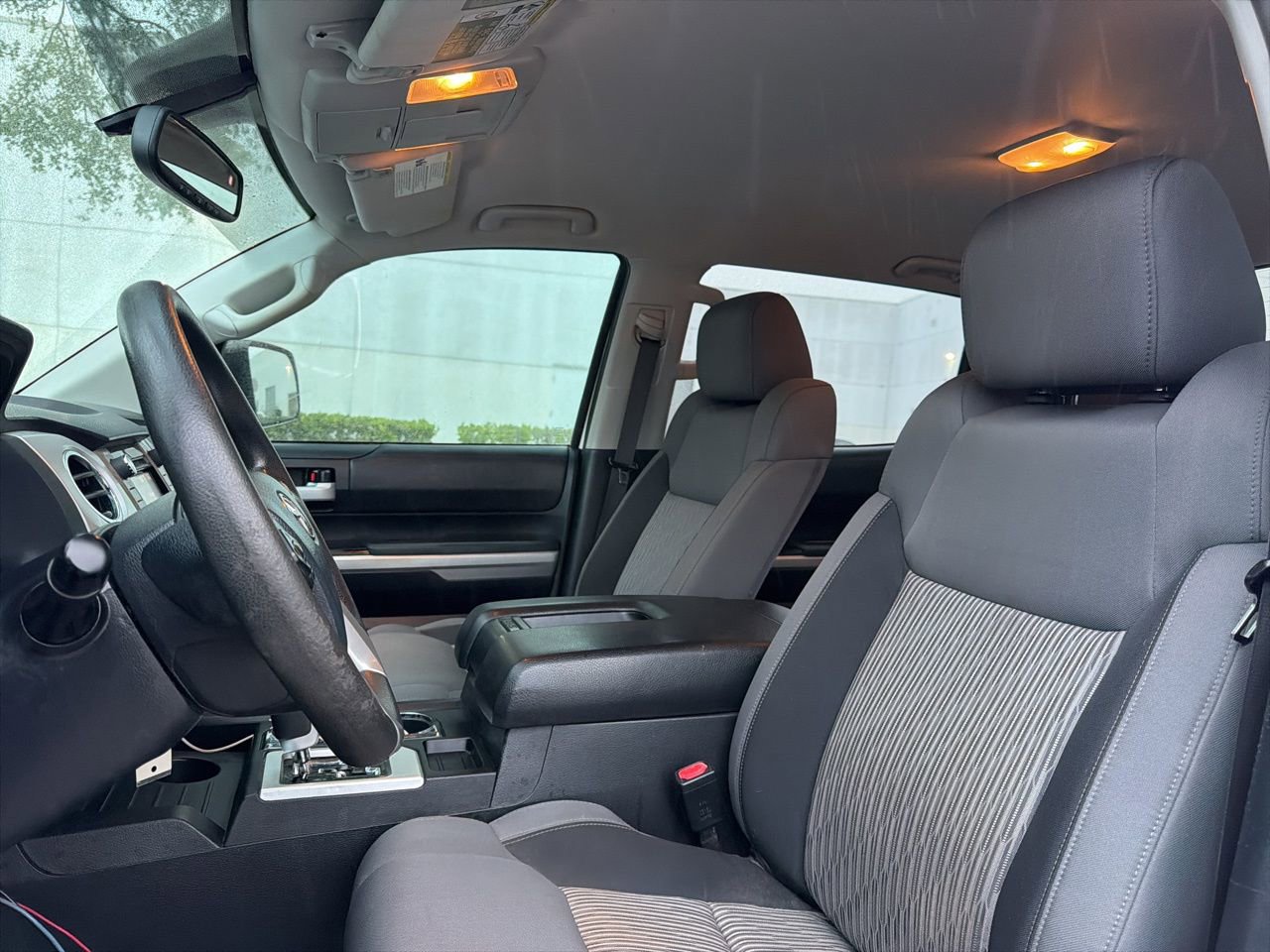 Used 2014 Toyota Tundra SR5 w/ SR5 Upgrade Package AWD/4WD image 9