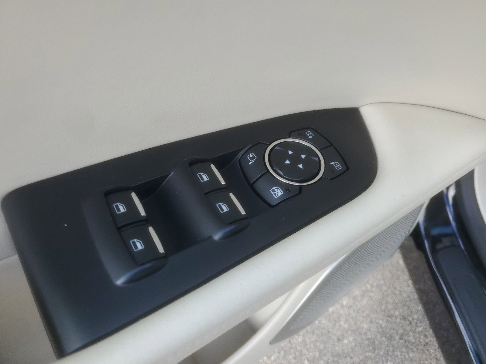 Certified 2019 Lincoln Nautilus Black Label image 20