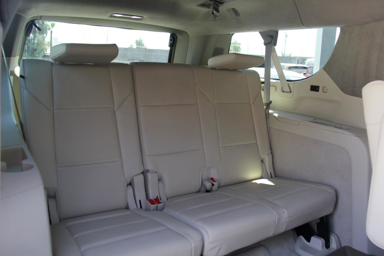 Used 2023 Cadillac Escalade ESV Sport Platinum AWD/4WD image 45