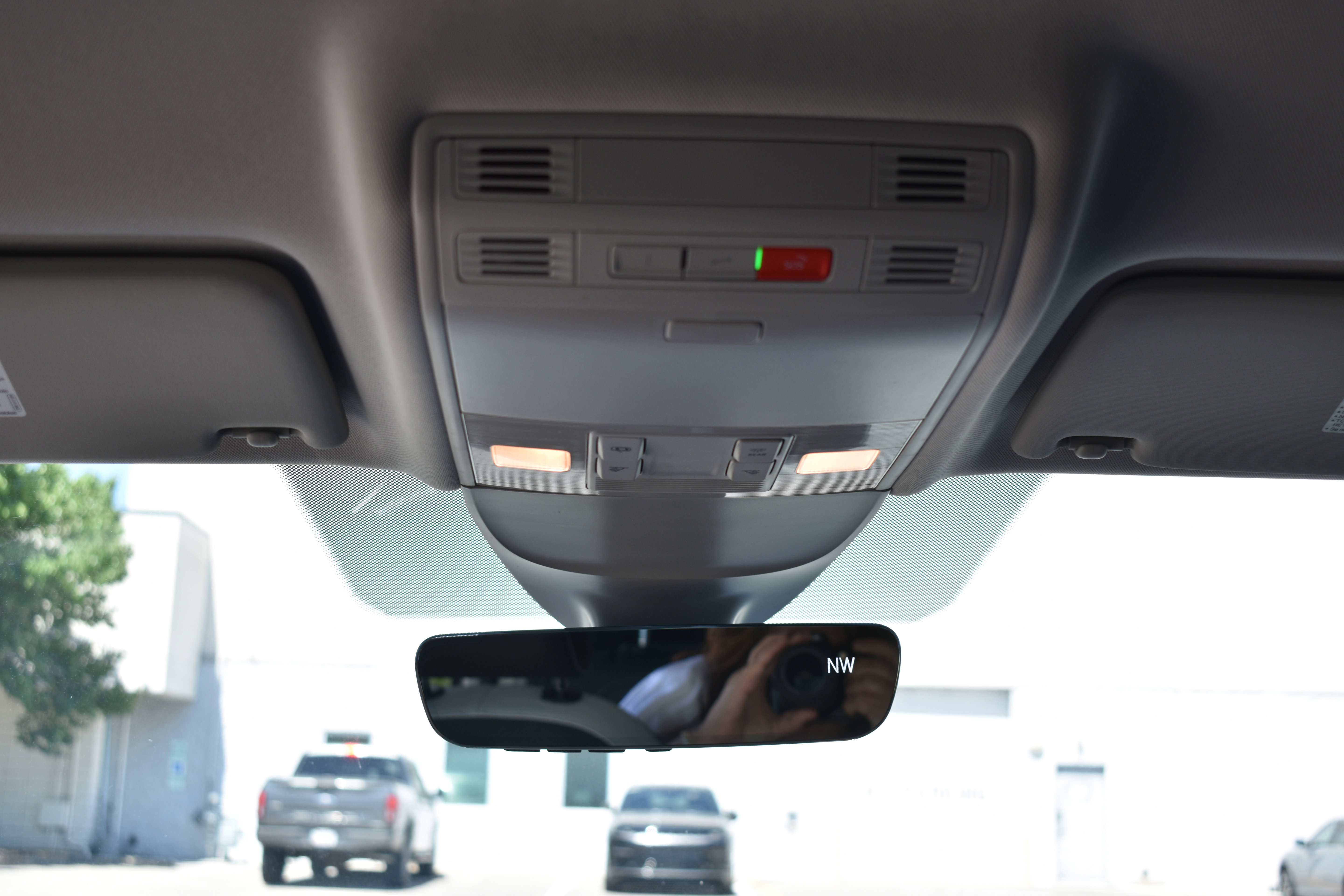 Used 2025 Volkswagen Taos SE image 29