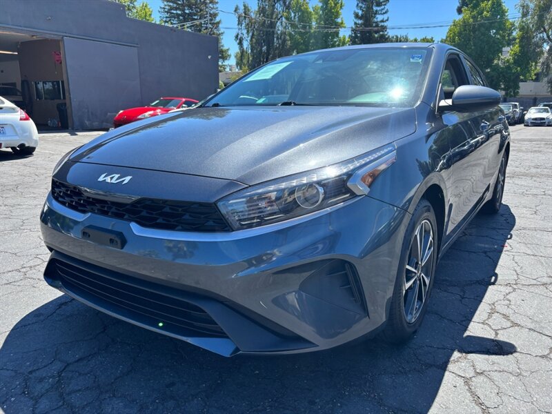 Used 2023 Kia Forte LXS FWD image 8