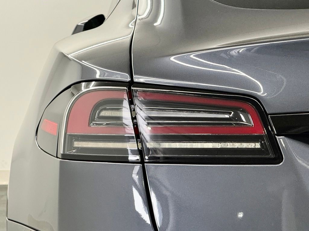 Used 2022 Tesla Model S image 11