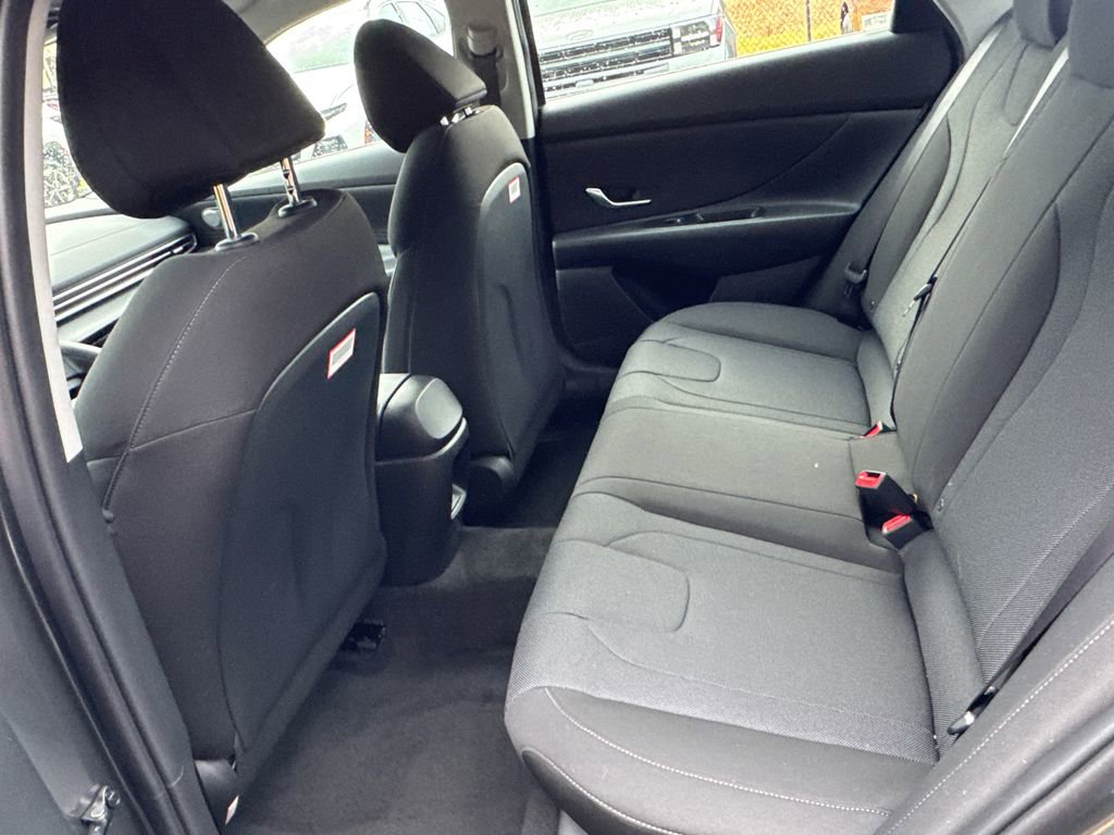 New 2026 Hyundai Elantra SE image 11