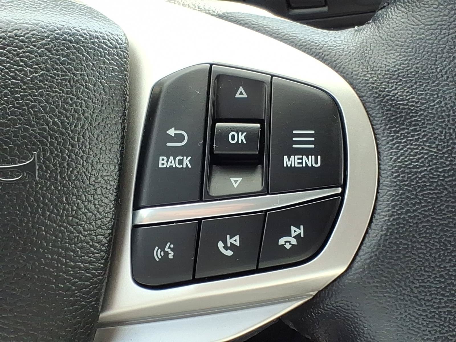 Certified 2023 Ford Explorer XLT w/ Equipment Group 202A AWD/4WD image 28
