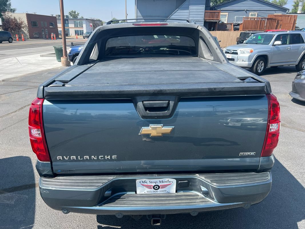 Used 2008 Chevrolet Avalanche LTZ w/ LTZ Preferred Equipment Group AWD/4WD image 6