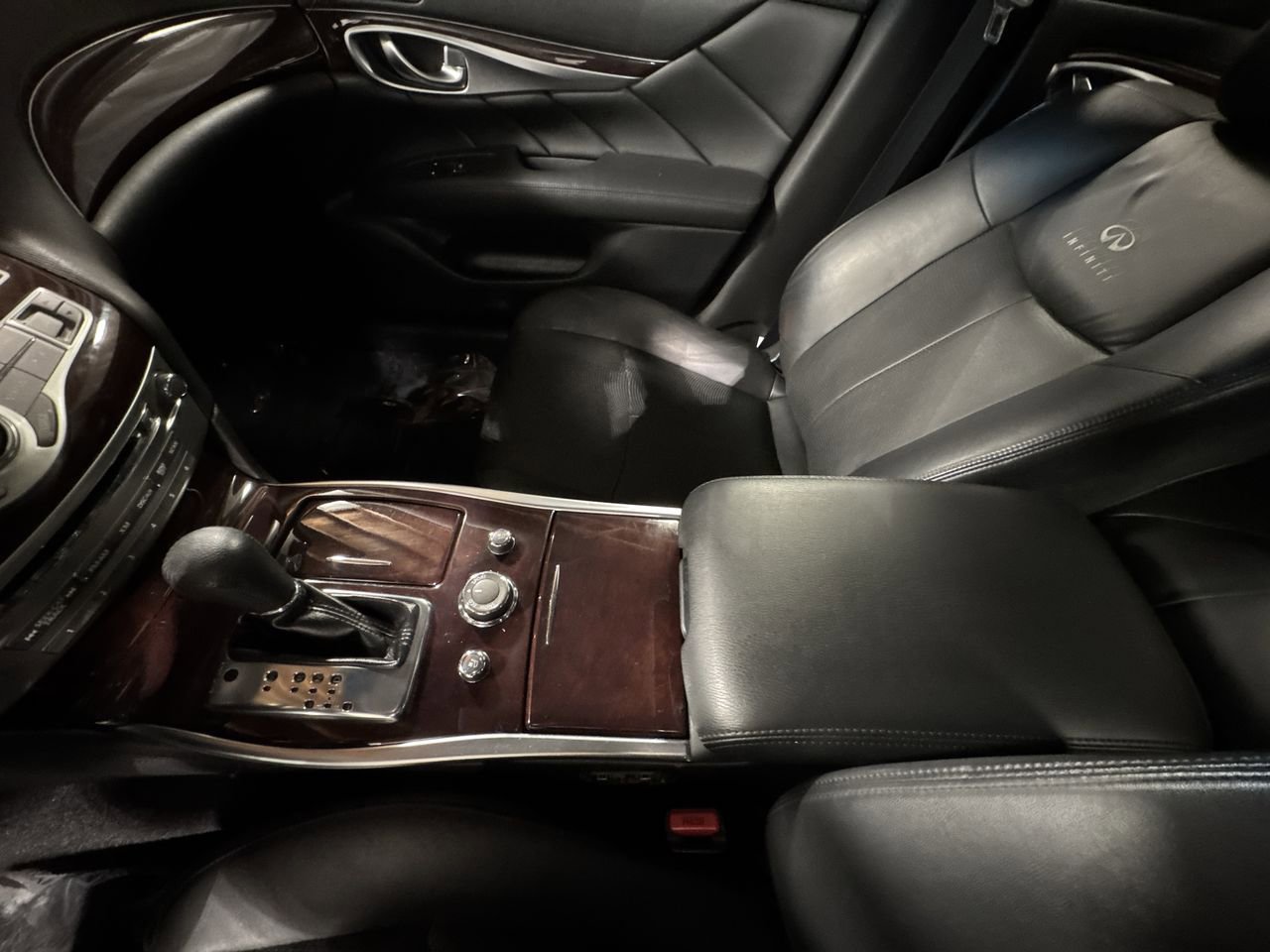 Used 2012 INFINITI M35 w/ Premium Pkg image 30