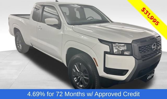 Used 2025 Nissan Frontier SV image 1