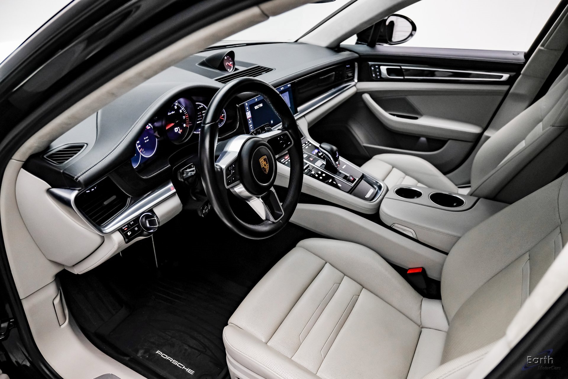 Used 2018 Porsche Panamera Turbo Sport Turismo image 39