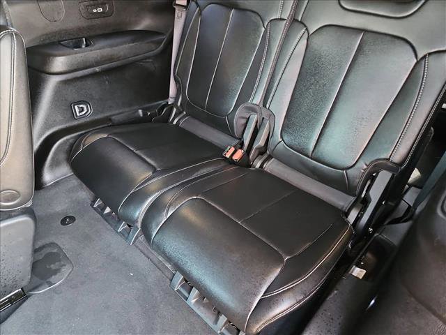 Used 2025 Jeep Grand Cherokee L Limited w/ Black Appearance Package RWD image 19