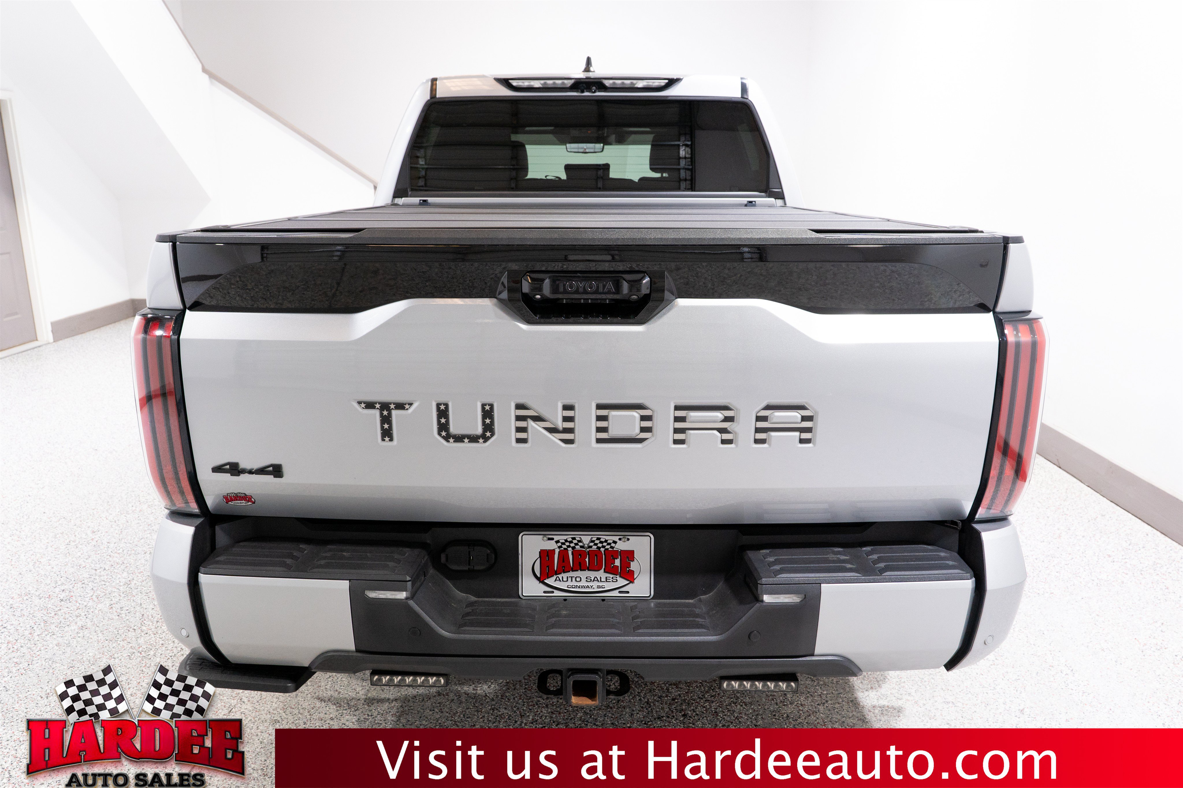 Used 2024 Toyota Tundra Platinum AWD/4WD image 4