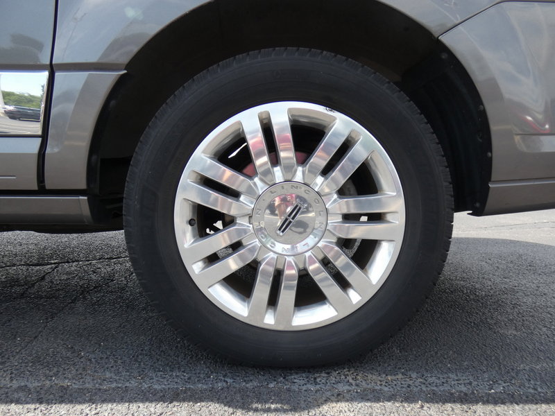Used 2013 Lincoln Navigator L 4WD w/ HD Trailer Tow Pkg image 7