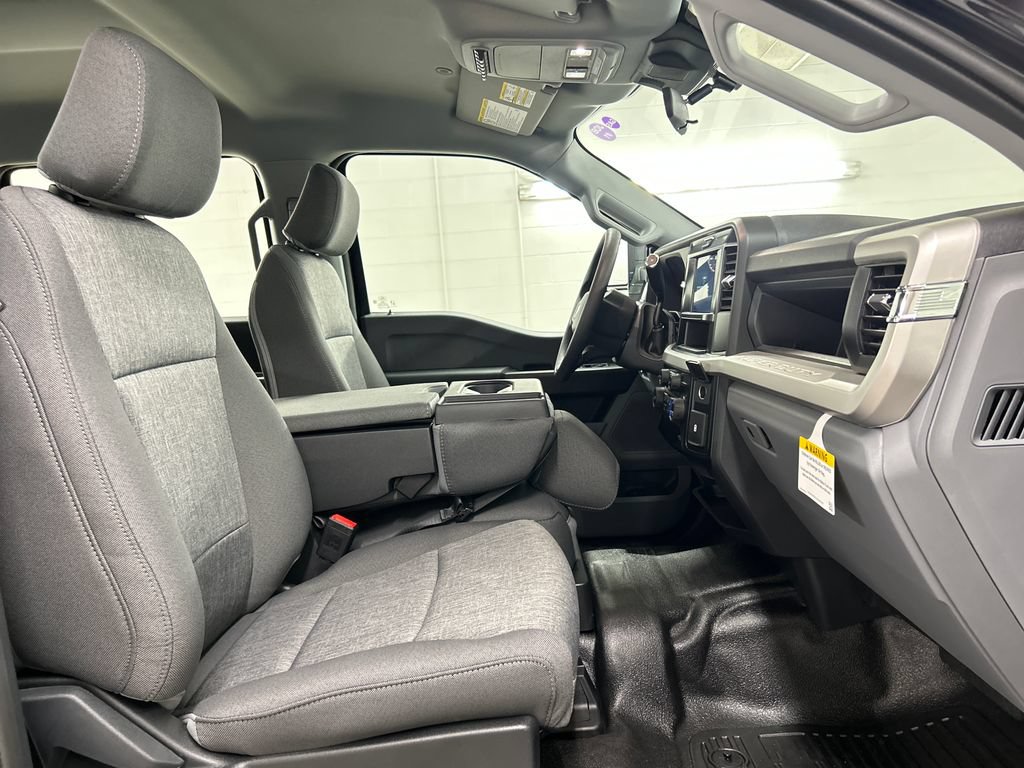 New 2027 Ford F250 XL w/ XL Driver Assist Package AWD/4WD image 15