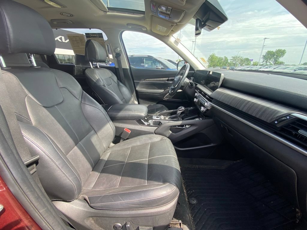 Used 2023 Kia Telluride EX w/ EX Captain's Chair Package FWD image 25