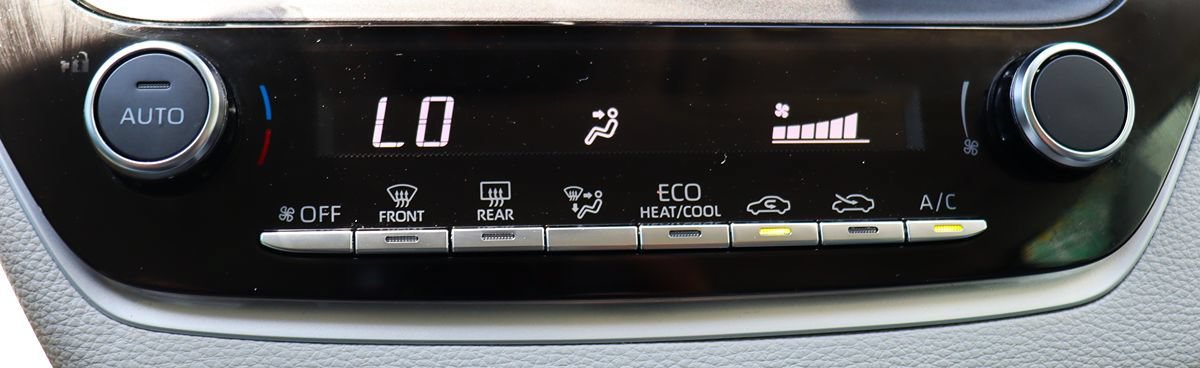 Used 2023 Toyota Corolla LE w/ Carpet Mat Package (TMS) FWD image 45