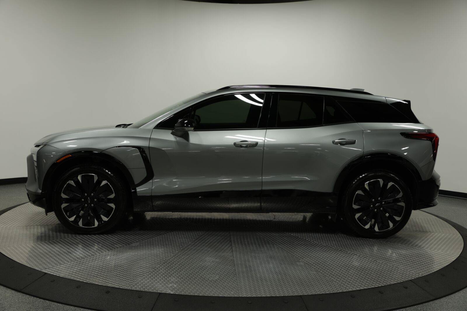 Certified 2025 Chevrolet Blazer EV RS AWD/4WD image 5