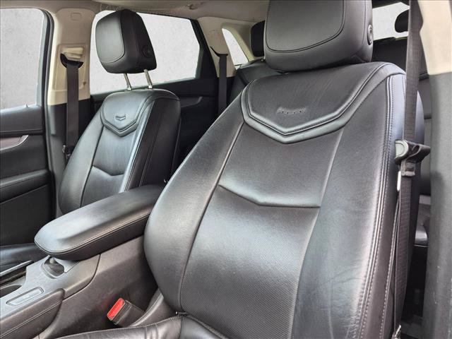 Used 2018 Cadillac XT5 Luxury w/ Driver Awareness Package FWD image 13