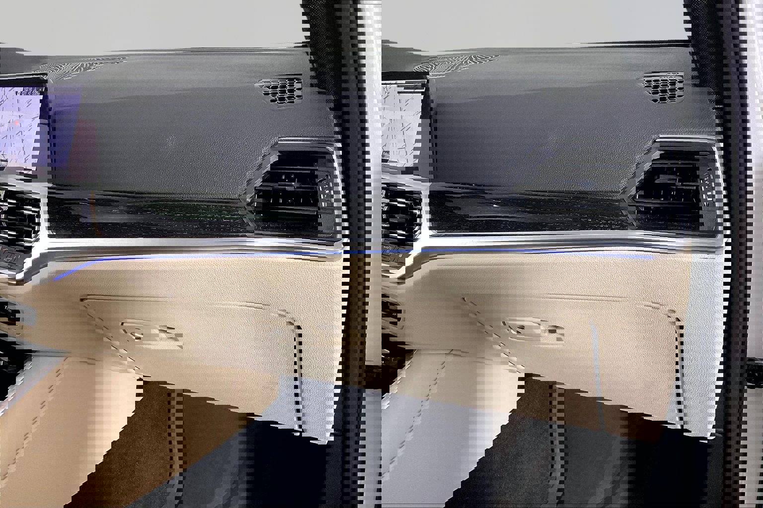 Used 2021 BMW 330i xDrive Sedan w/ Convenience Package image 17