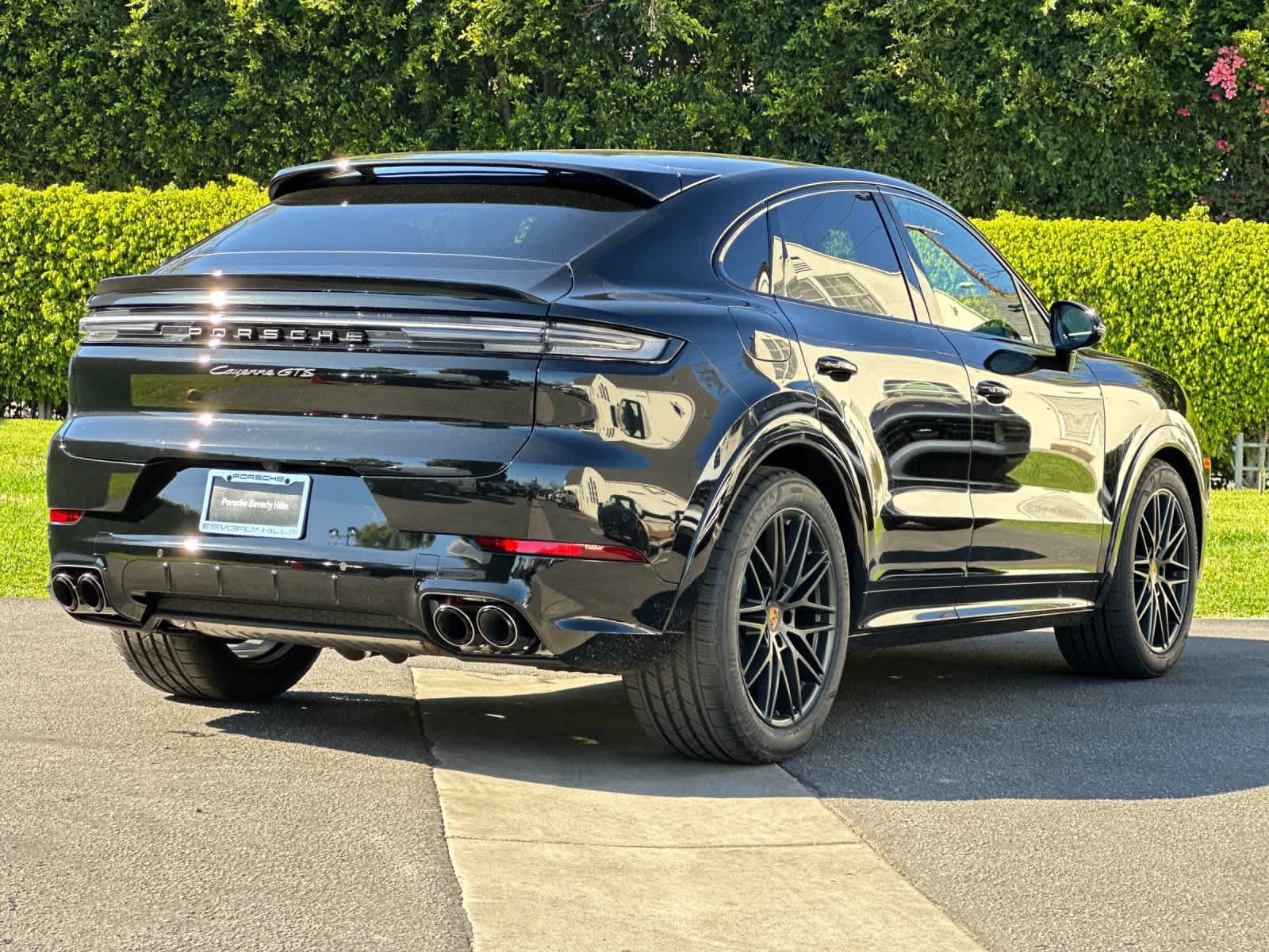 New 2026 Porsche Cayenne GTS AWD/4WD image 8