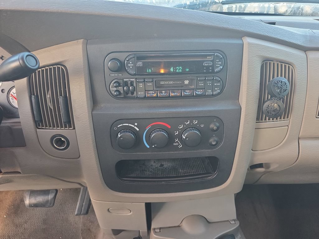 Used 2002 Dodge Ram 1500 Truck 2WD Quad Cab image 8