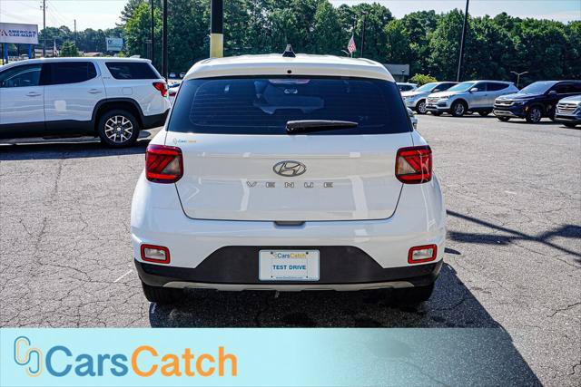 Used 2022 Hyundai Venue SE FWD image 12
