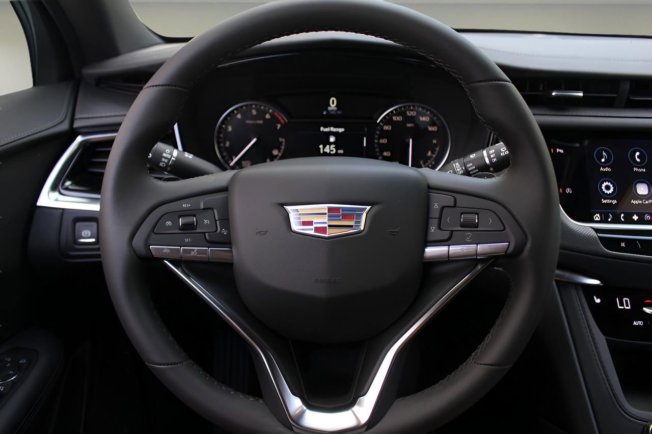 New 2025 Cadillac XT6 Luxury FWD image 19