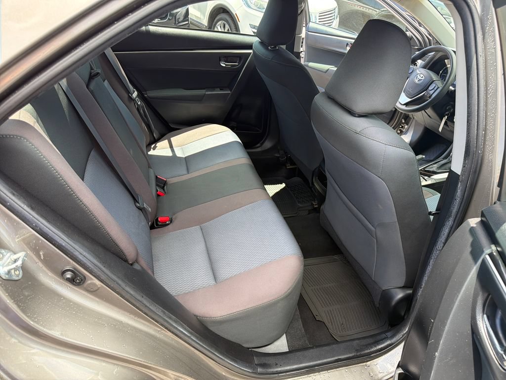 Used 2018 Toyota Corolla LE FWD image 41